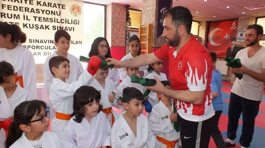 Erzurum&rsquo;da Karateciler Hafta Sonunda Kuşak Sınavı Heyecanı Yaşadı