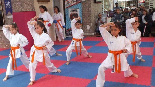 Erzurum’da Karateciler Hafta Sonunda Kuşak Sınavı Heyecanı Yaşadı