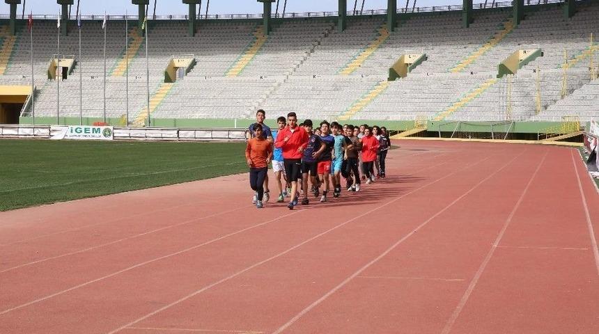 Haliliye Atletizm Takımından &Ouml;nemli Başarı
