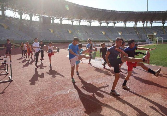 Haliliye Atletizm Takımından Önemli Başarı