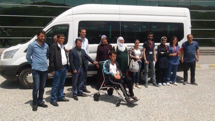 Tatvan’da Hastalar Hasta Nakil Araçlarıyla Oy Kullanımına Götürüldü G2