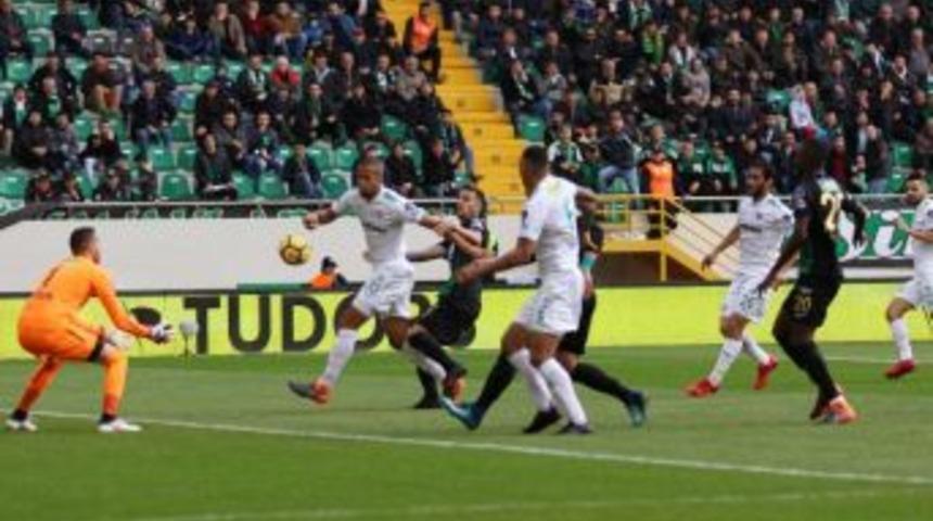 Spor Toto S&uuml;per Lig: T.m. Akhisarspor: 1 - Bursaspor: (ilk Yarı)