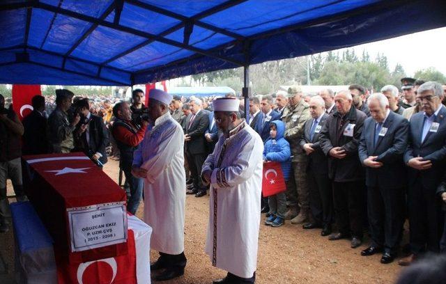 Hataylı Afrin Şehidini Binler Uğurladı 1