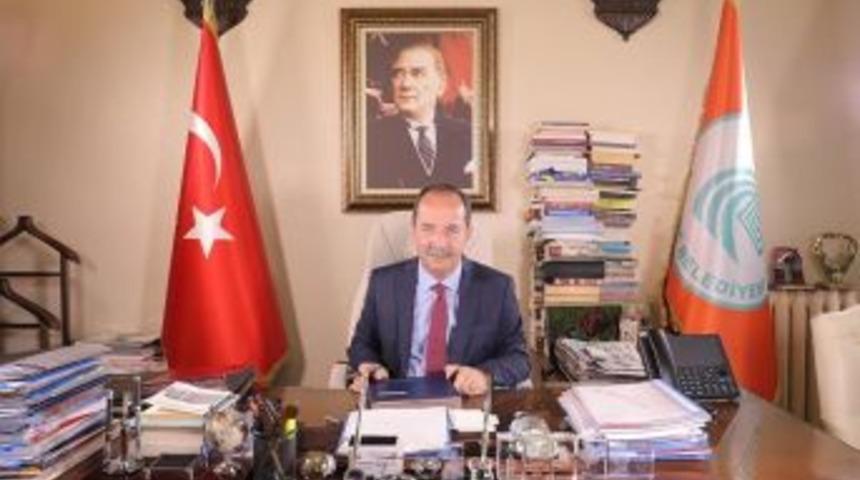 Başkan G&uuml;rkan: "1 Mayıs Emek Ve Dayanışma G&uuml;n&uuml; Kutlu Olsun"