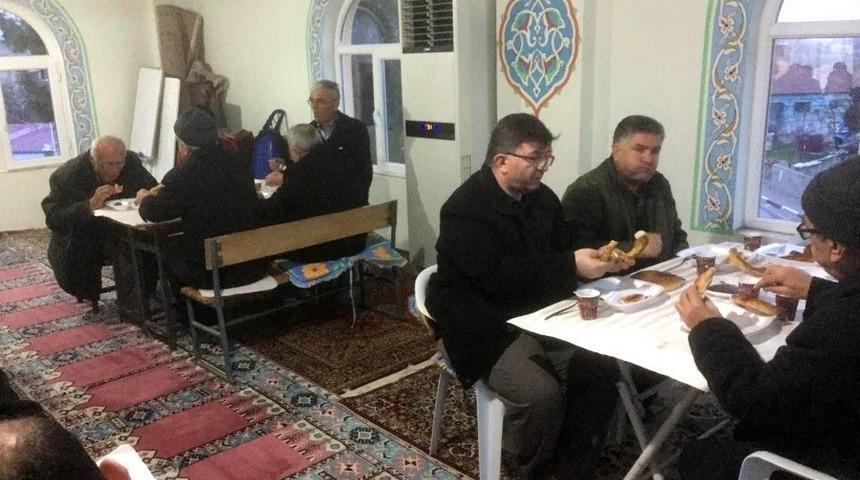 Sabah Namazı Sonrası Kahvaltı