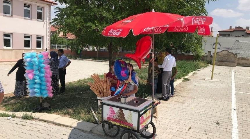 Oy Vermeye Gidenler Alışveriş De Yaptı