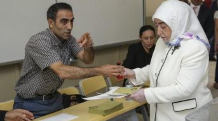 Başbakan Binali Yıldırım&rsquo;ın Eşi Semiha Yıldırım, Oyunu Ankara&rsquo;da Kullandı
