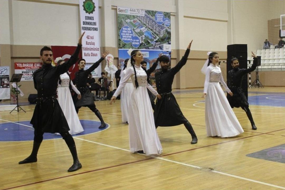 Kafkas K&uuml;lt&uuml;r&uuml; Kocaeli&rsquo;de Yaşatıldı