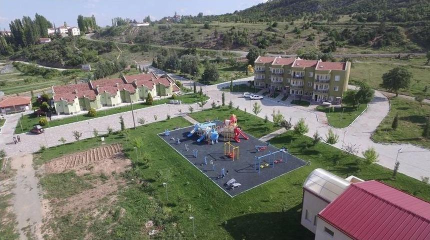 Esire Termal Turizm Merkezi Şifa Arayanların Ve Piknik&ccedil;ilerin Akınına Uğruyor