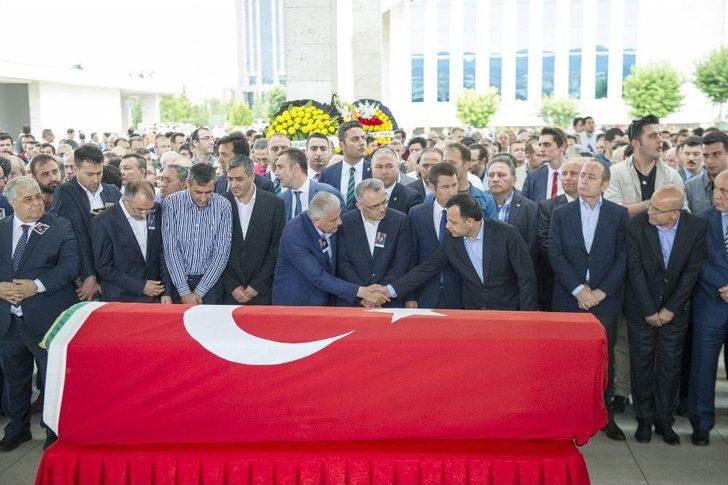 Başbakan Yıldırım, Adnan Ertürk’ün Cenaze Namazına Katıldı G1