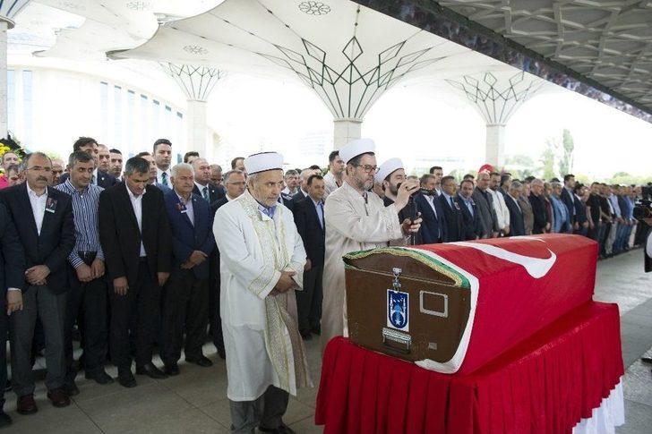 Başbakan Yıldırım, Adnan Ertürk’ün Cenaze Namazına Katıldı G3