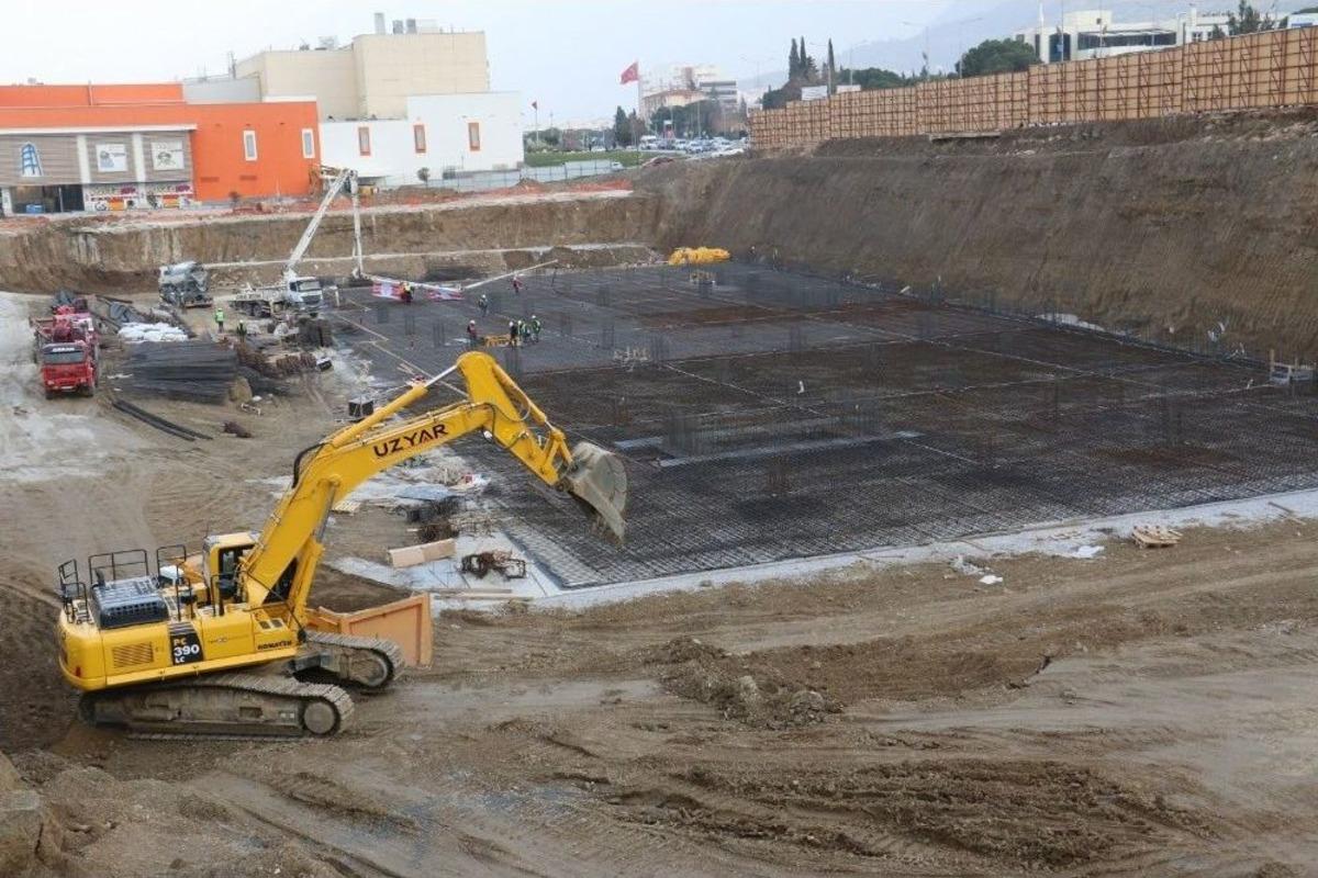 Manisa Prime Projesinde İlk Beton D&ouml;k&uuml;ld&uuml;