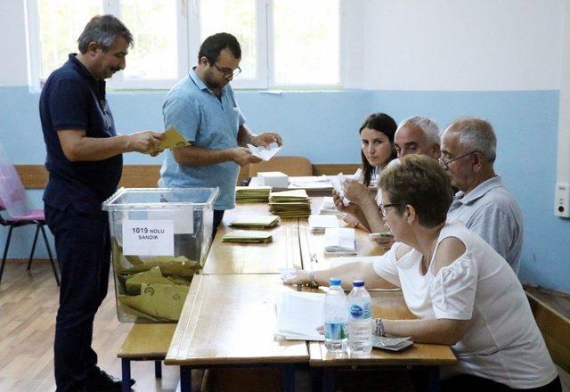 Antalya’da Oylar Sayılıyor