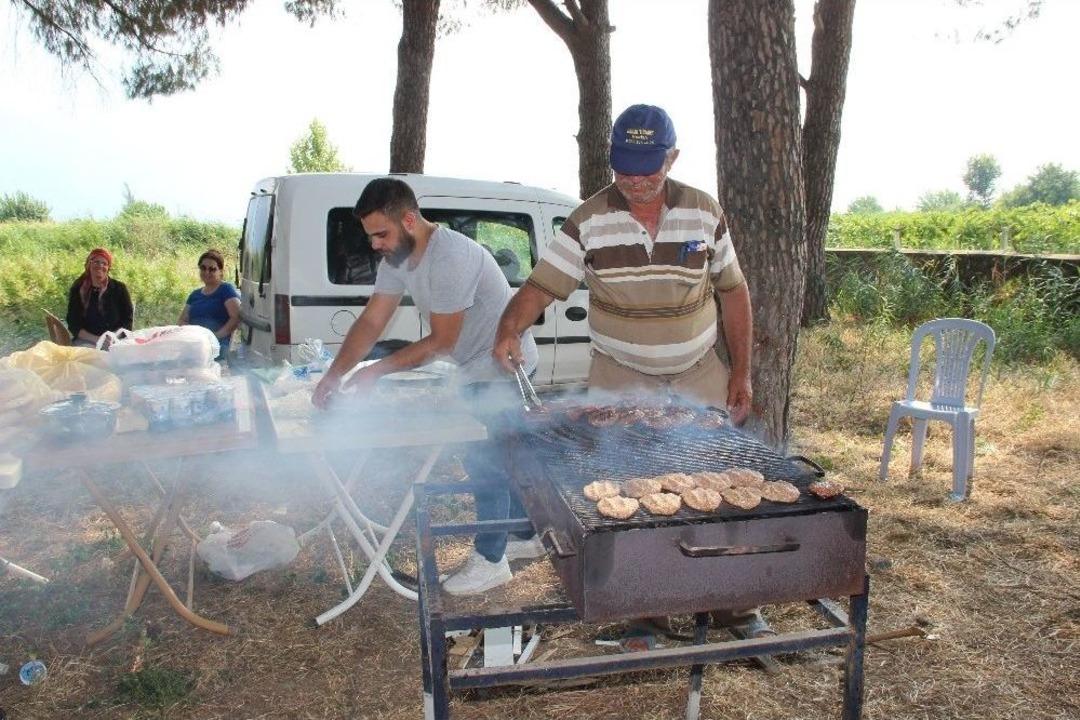 Se&ccedil;im İddiasının Kazananı K&ouml;y Halkı