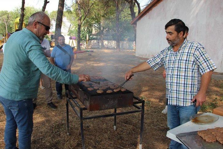 Seçim İddiasının Kazananı Köy Halkı G4