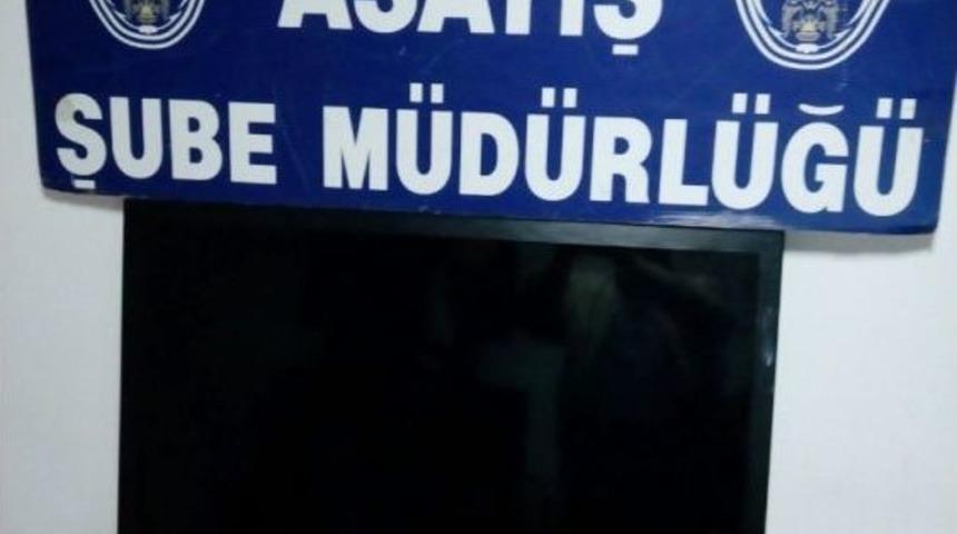 Antalya&rsquo;da İş Yerinden Hırsızlık Yapan 1 Kişi Yakalandı