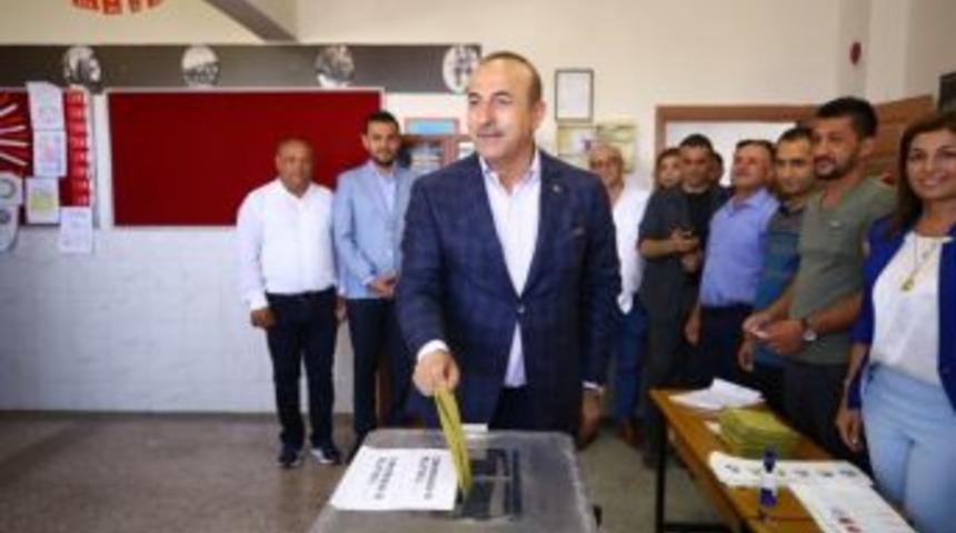 Bakan &Ccedil;avuşoğlu&rsquo;nun Sandığından Erdoğan &Ccedil;ıktı