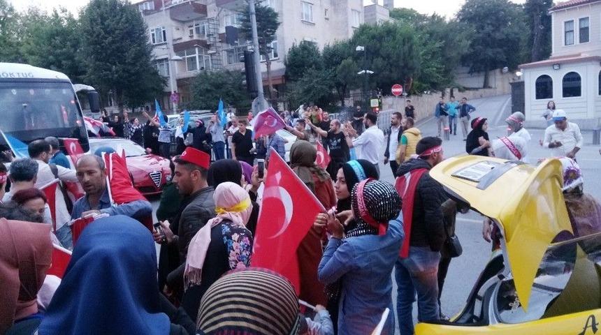 Vatandaşlar, Kısıklı&rsquo;ya Akın Etmeye Başladı