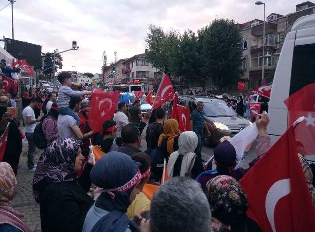 Vatandaşlar, Kısıklı&rsquo;ya Akın Etmeye Başladı 2