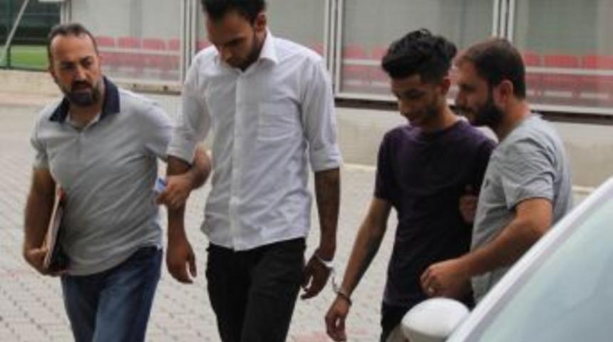 Samsun&rsquo;da Cep Telefonu Gasp Eden Iraklılar Tutuklandı