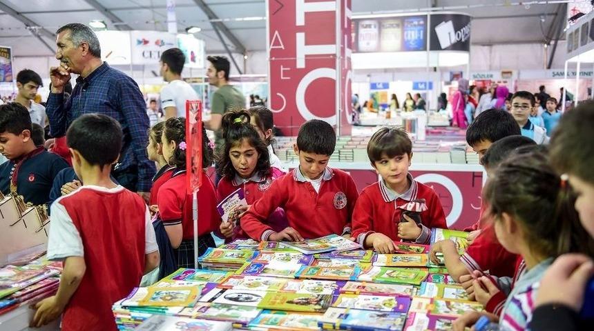 7. Malatya Kitap Fuarı&rsquo;nda B&uuml;y&uuml;k İndirimler Uygulanıyor