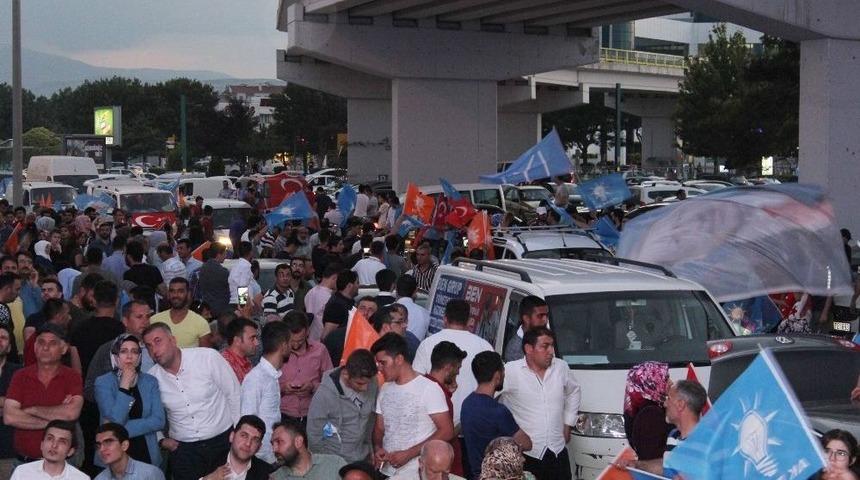 Konya&rsquo;da Se&ccedil;im Kutlamaları