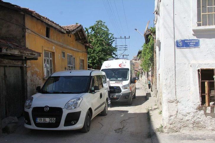 Cinnet Getiren Koca Eşini Çekiçle Öldürdü G4