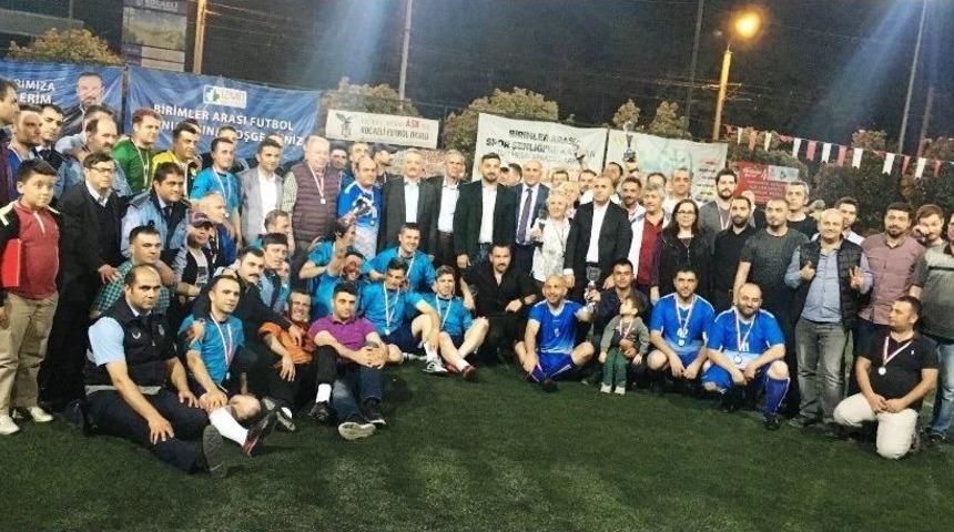 Birimler Arası Futbol Turnuvasında Zabıta M&uuml;d&uuml;rl&uuml;ğ&uuml; Şampiyon Oldu