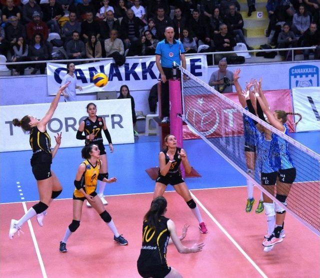 Vestel Ven&uuml;s Sultanlar Ligi: &Ccedil;anakkale Belediyespor: 1 - Vakıfbank: 3 1