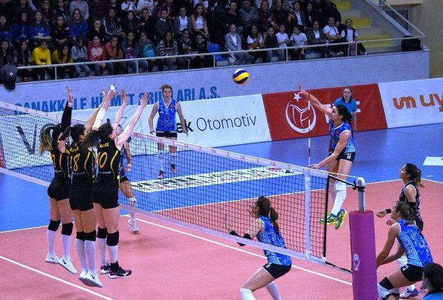 Vestel Ven&uuml;s Sultanlar Ligi: &Ccedil;anakkale Belediyespor: 1 - Vakıfbank: 3 3