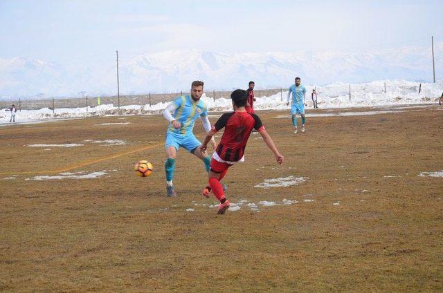 Yüksekova’da Gergin Maç