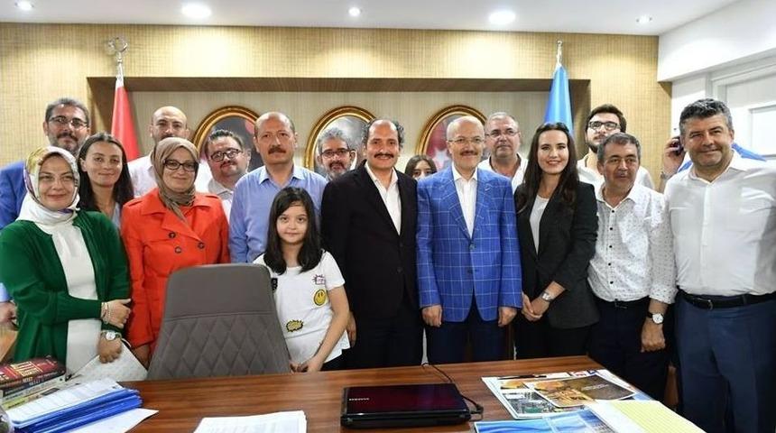 Ak Parti Balıkesir&rsquo;de Zaferini Kutluyor