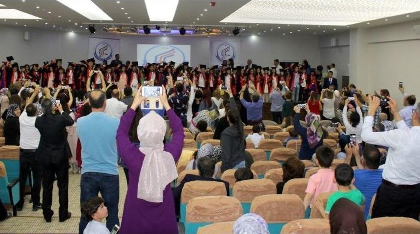 Kardelen Koleji 4.sınıf &Ouml;ğrencileri Mezuniyet Sevinci Yaşadı