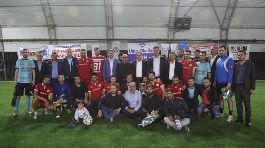Silopi&rsquo;de Eğitim Bir-sen&rsquo;in Futbol Turnuvası Sona Erdi