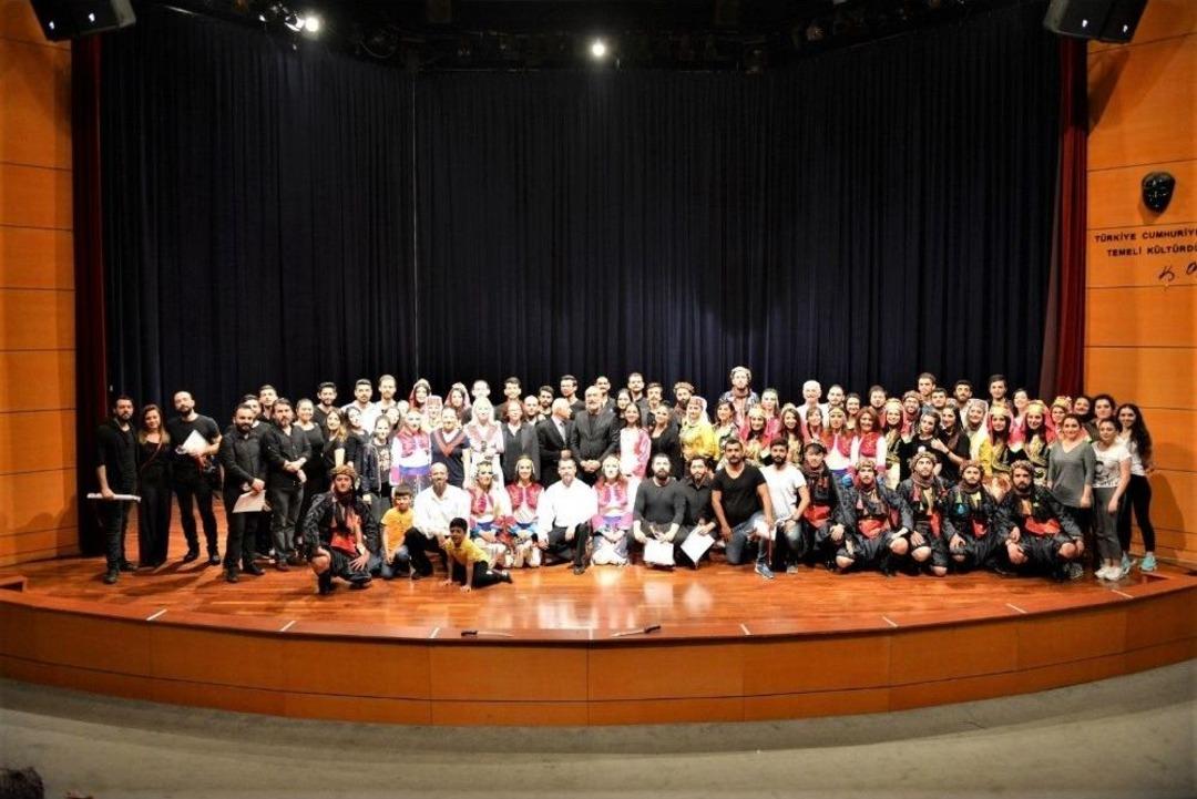 D&uuml;nya Dans G&uuml;n&uuml; Sa&uuml;&rsquo;de Kutlandı