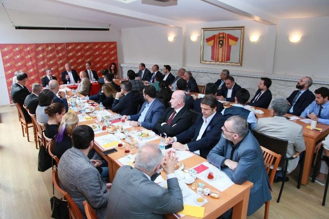 Galatasaray Divan Kurulu Başkanı Eşref Hamamcıoğlu, 1095 Gsyiad&rsquo;ta