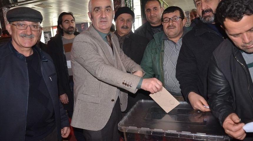 Başkan Sarı G&uuml;ven Tazeledi