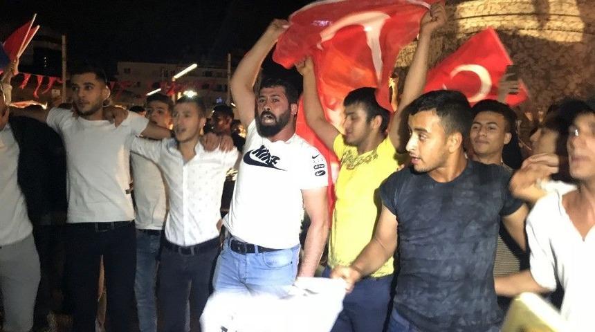 Taksim Meydanı&rsquo;nda Coşkulu Kutlama