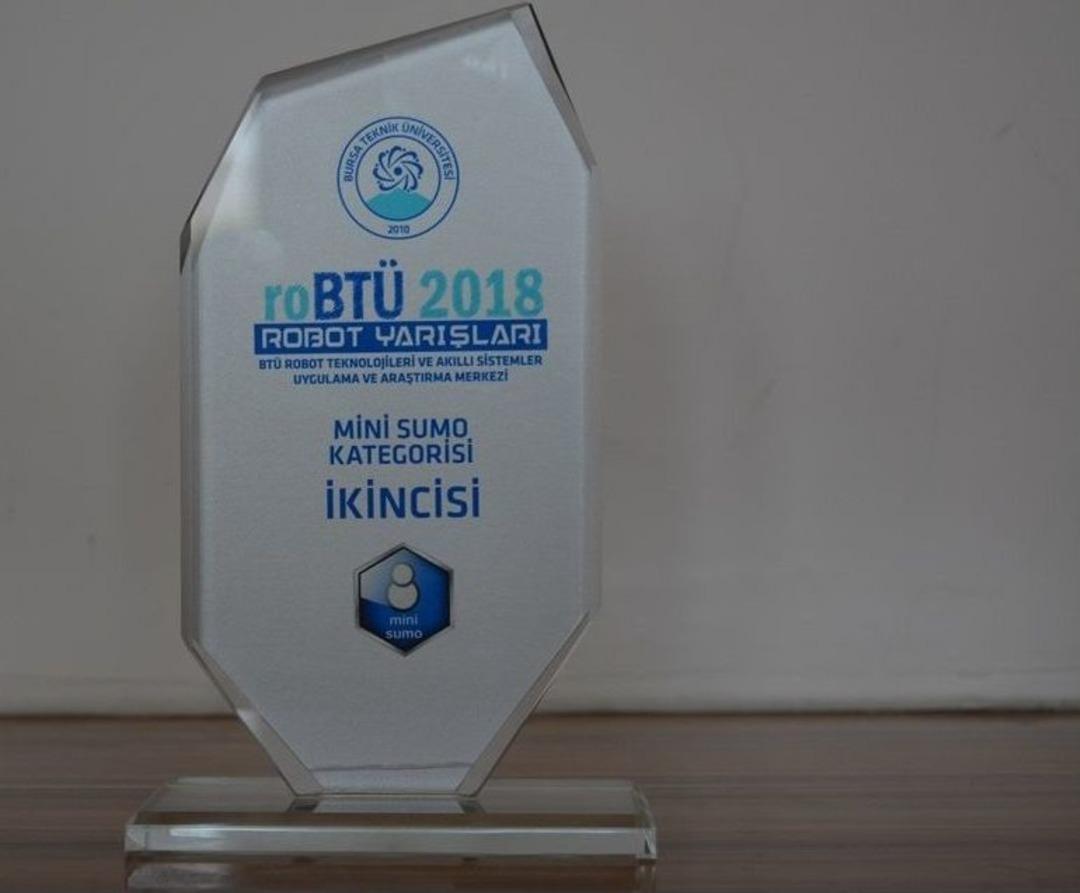 Osmaneli &Ccedil;ok Programlı Anadolu Lisesinin &rsquo;robot&rsquo; Yarışması Başarısı