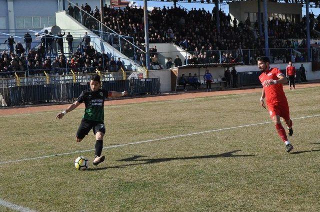 Bal: Korkuteli Belediyespor: 0- Konyaaltı Belediyespor: 1