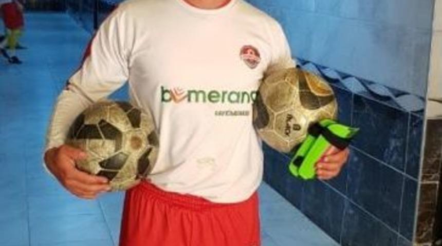 Balayına Değil Maça Çıktı