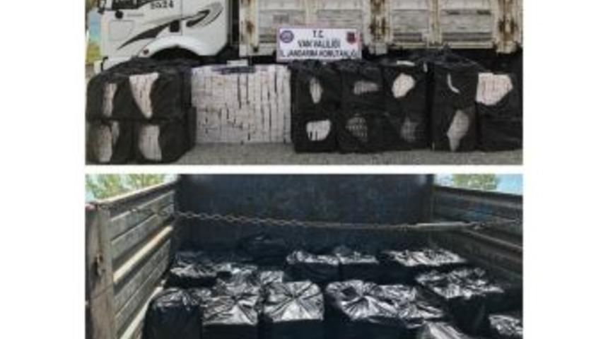 Van&rsquo;da 38 Bin Paket Ka&ccedil;ak Sigara Ele Ge&ccedil;irildi