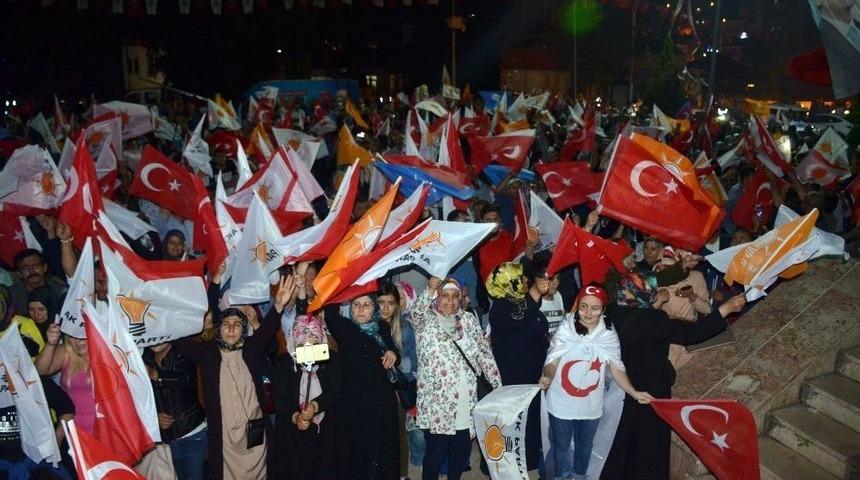 Ak Parti&rsquo;den Bilecik&rsquo;te Coşkulu Kutlama