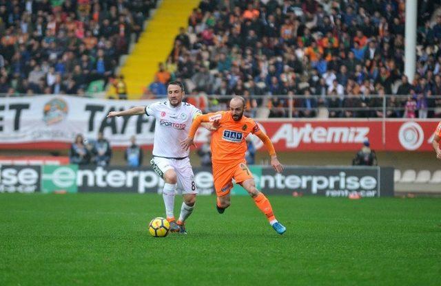 Spor Toto Süper Lig: A. Alanyaspor: 1 - Konyaspor: 2 (maç Sonucu)