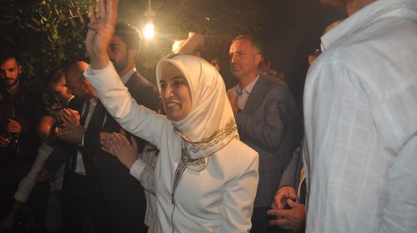 İneg&ouml;l Ak Parti&rsquo;de Zafer Kutlaması