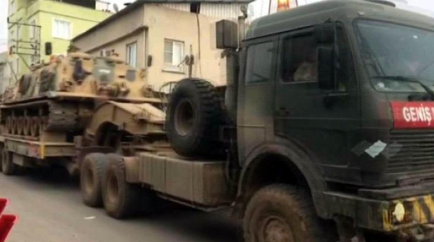 Afrin Sınırına Askeri Sevkiyat S&uuml;r&uuml;yor