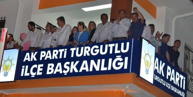 Ak Parti Turgutlu’da Büyük Coşku