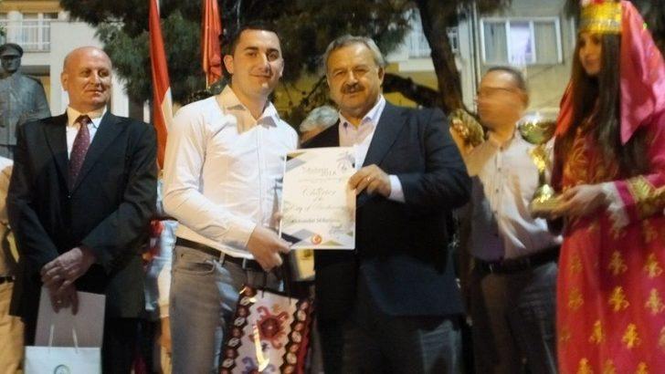 Burhaniye’de Uluslararası Halk Oyunları Şenliği Coşkusu G5