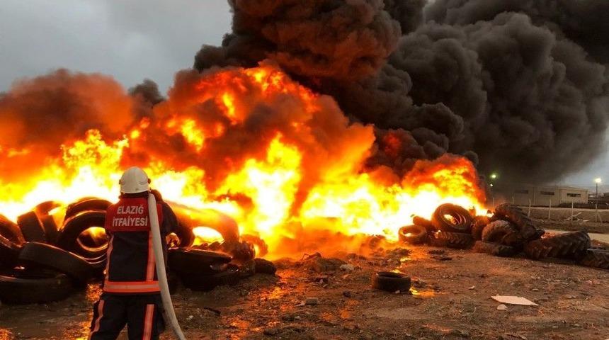 40 Tonluk Lastik Toplama Alanında Yangın