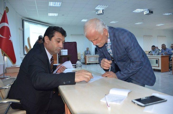 50 Üyenin 42’inin Oyunu Alarak Encümen Üyesi Seçildi G4